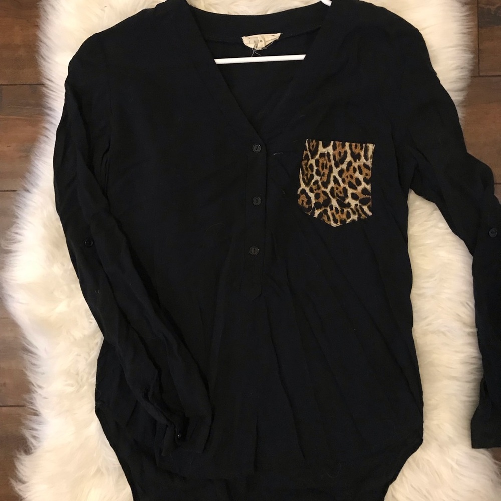 LA Hearts top